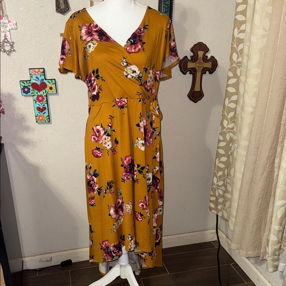 by & by Juniors Mustard and Pink Floral Midi Dress